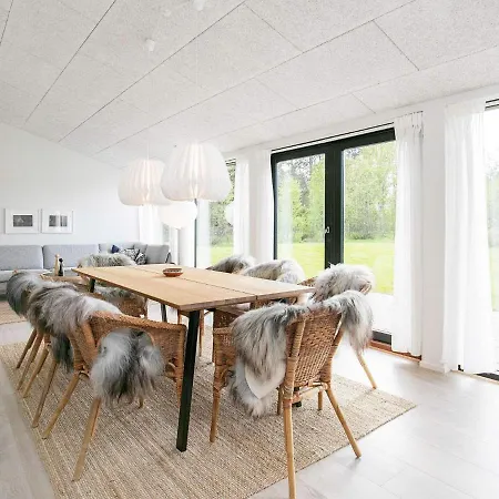5 Star Holiday In * Ålbæk